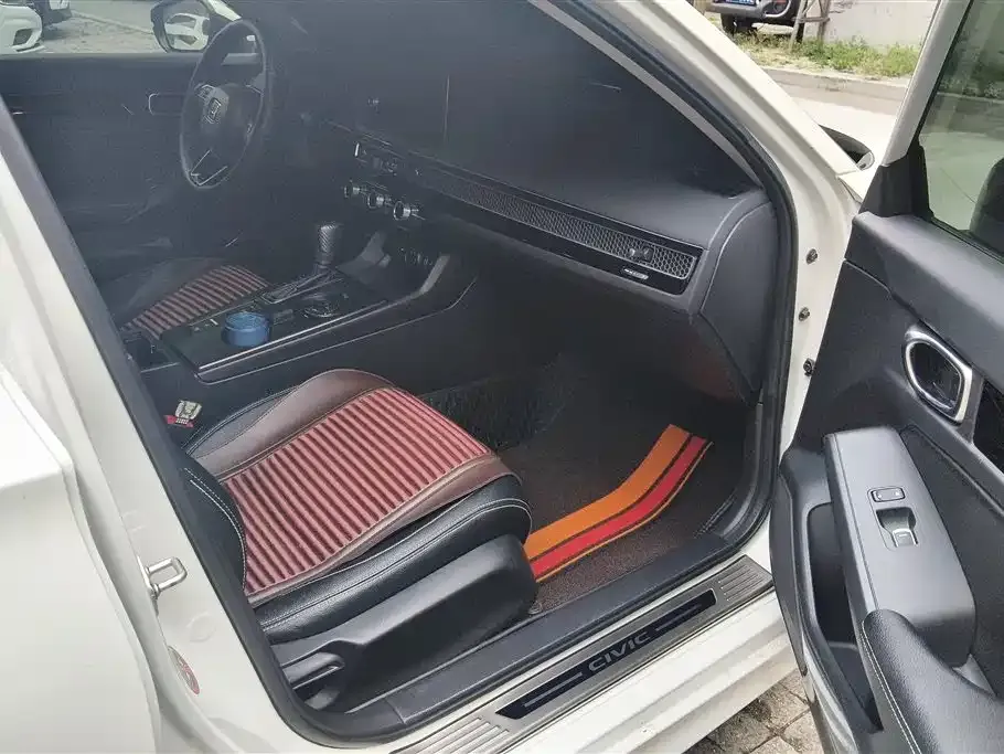 Honda Civic — фото 10