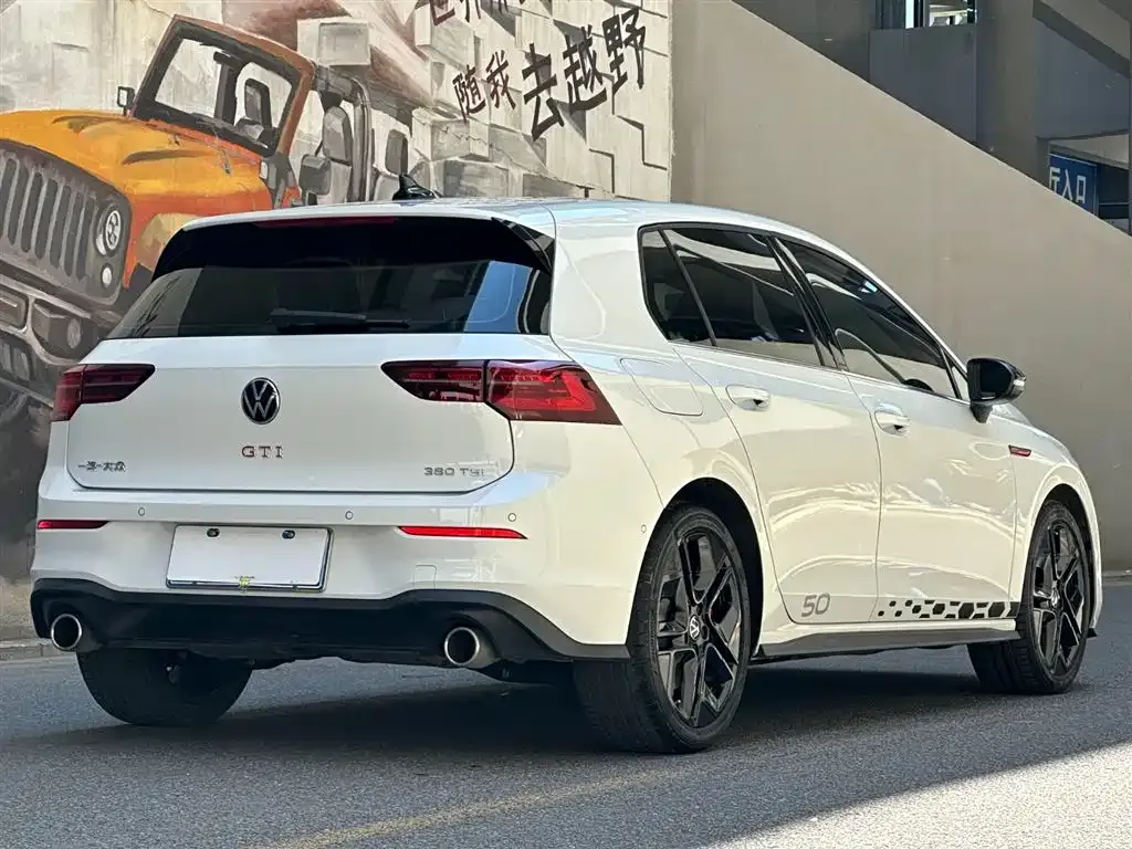Volkswagen Golf GTI — фото 9