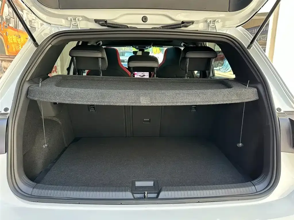 Volkswagen Golf GTI — фото 8