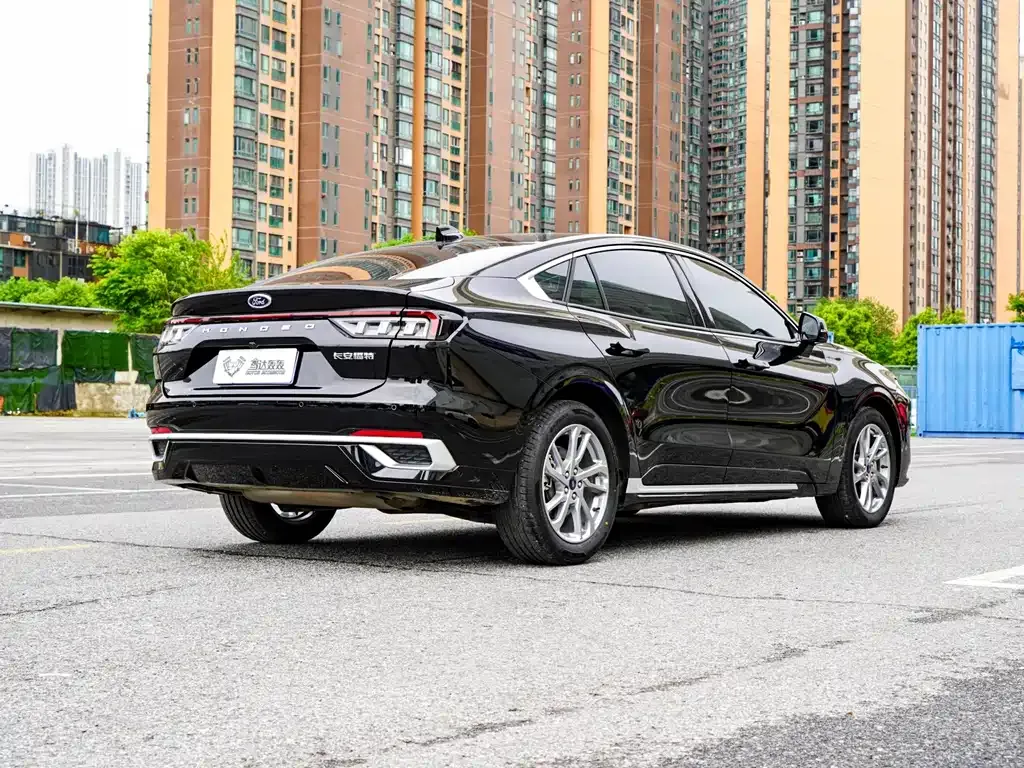 Ford Mondeo — фото 3