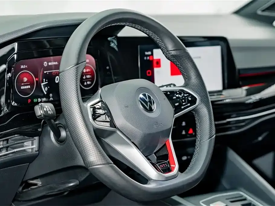 Volkswagen Golf GTI — фото 5