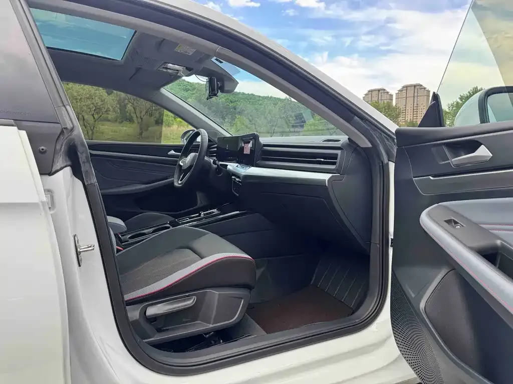 Volkswagen Lamando 2023 из CN, фото 10