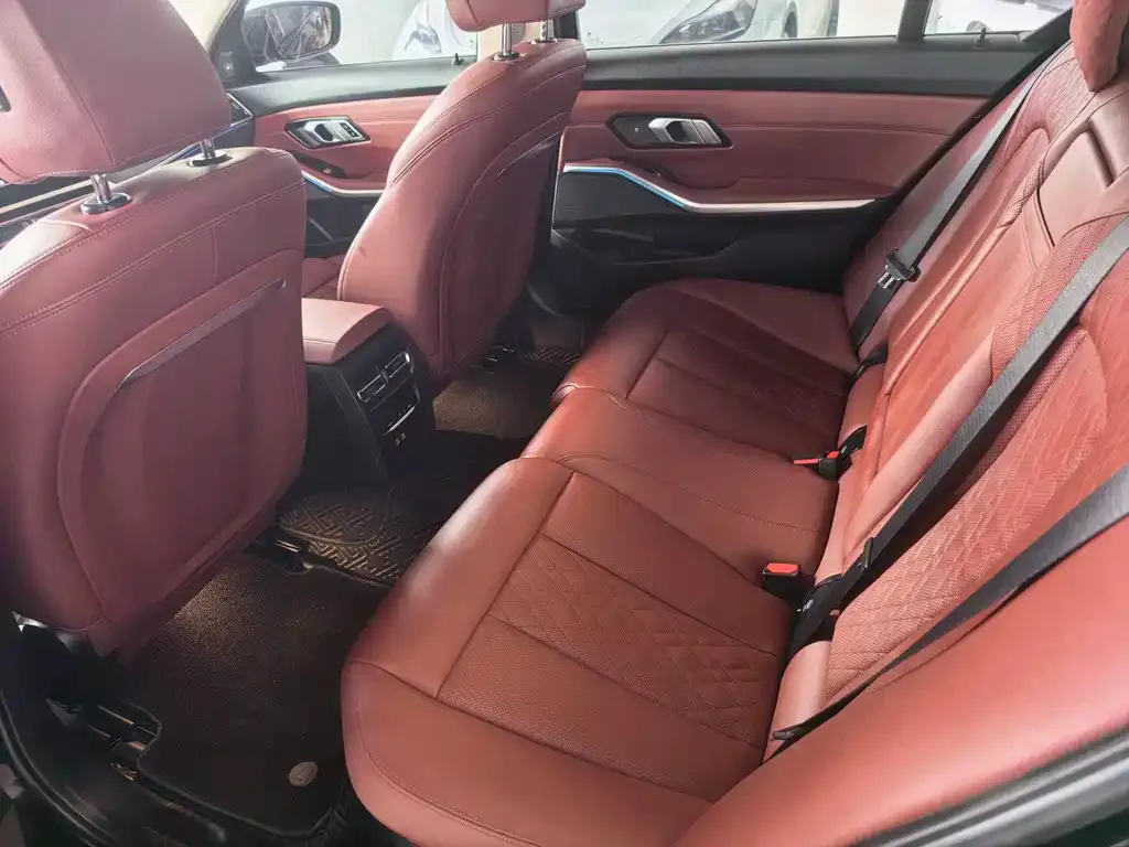BMW i3 2024 из CN, фото 2