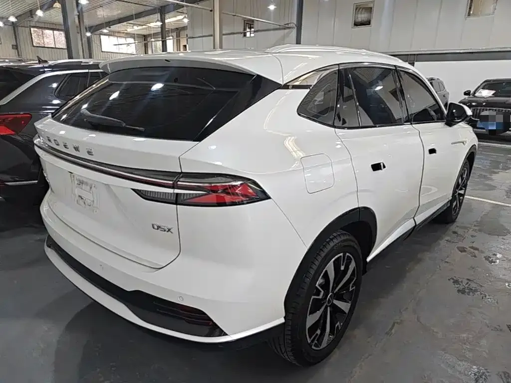 Roewe D5X DMH 2024 из CN, фото 4