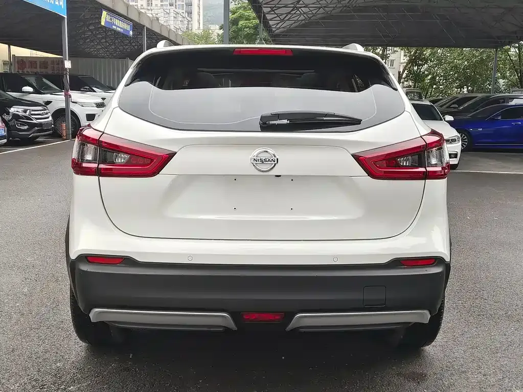 Nissan Qashqai — фото 6