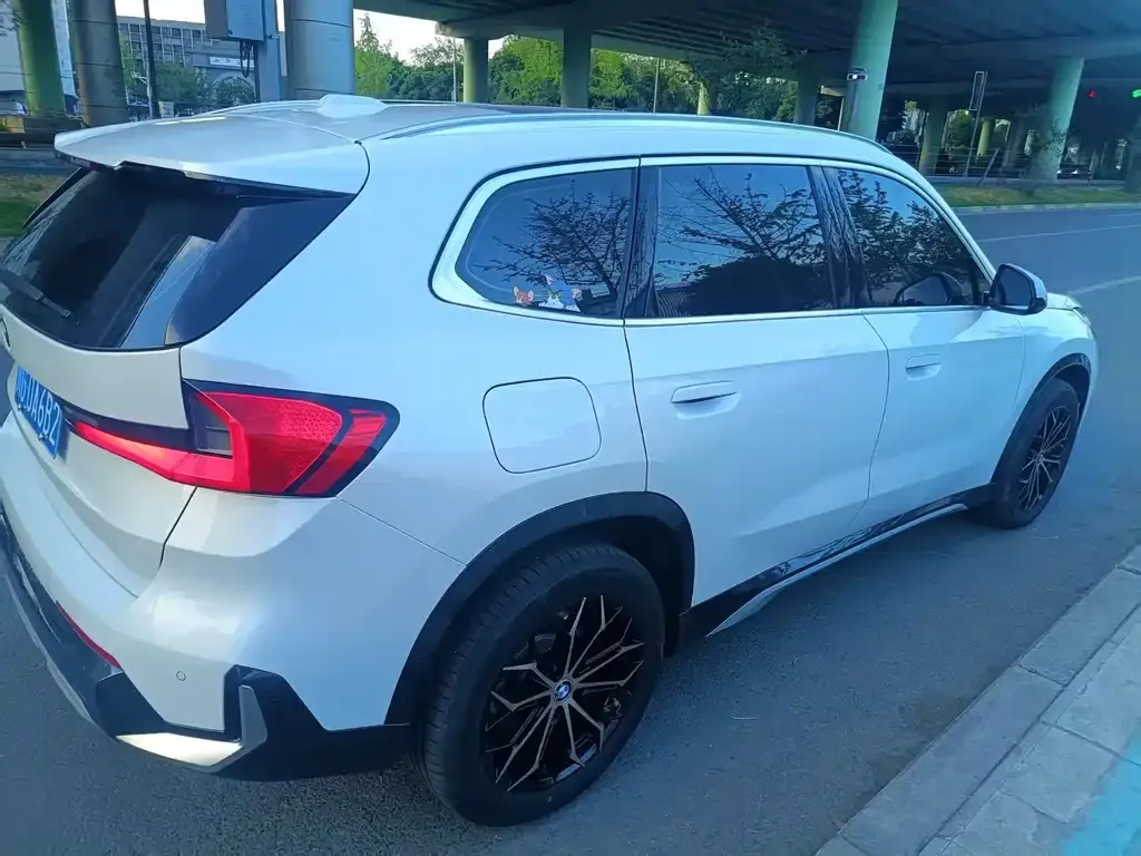 BMW X1 — фото 10