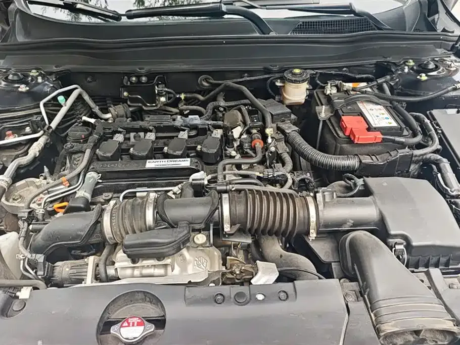 Honda Accord — фото 10