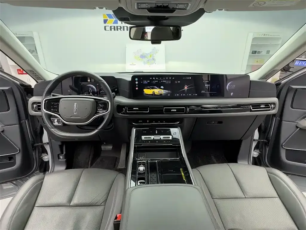Lincoln Aviator — фото 10