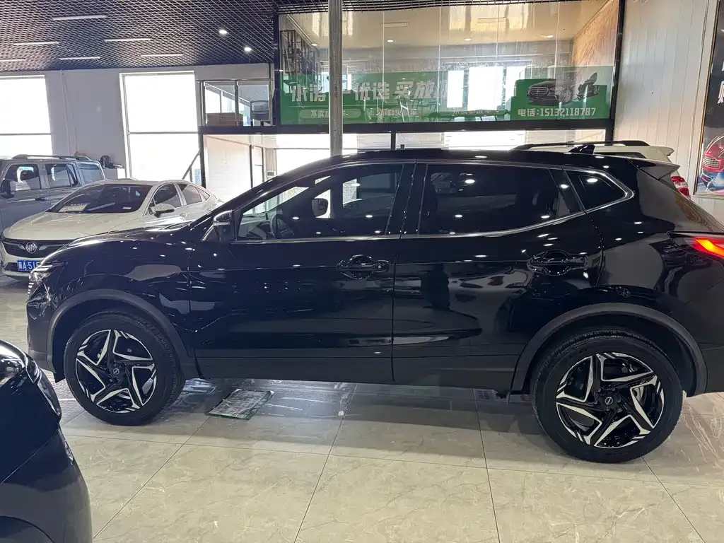 Nissan Qashqai — фото 6