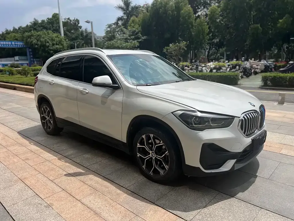 BMW X1 — фото 3