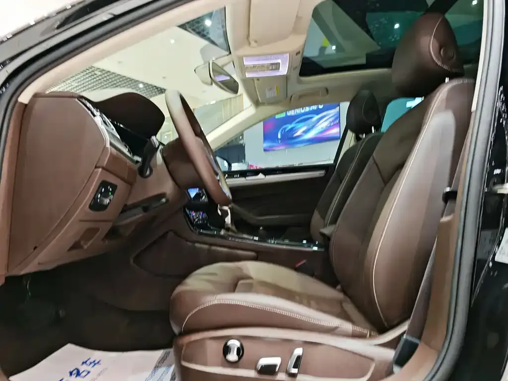 Volkswagen Phideon 2021 из CN, фото 9
