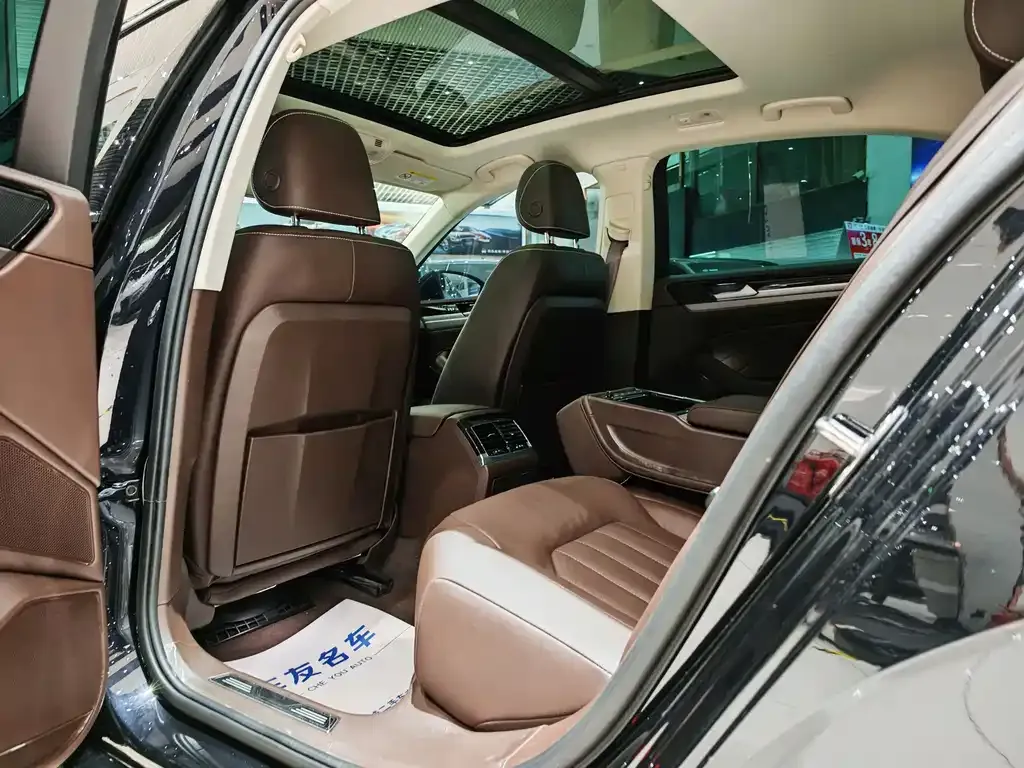 Volkswagen Phideon 2021 из CN, фото 3