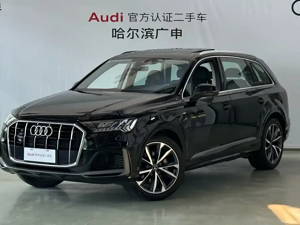 Audi Q7 — фото 1