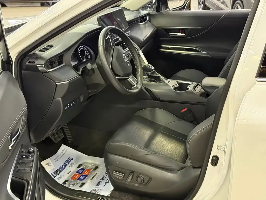 Toyota Harrier — фото 9