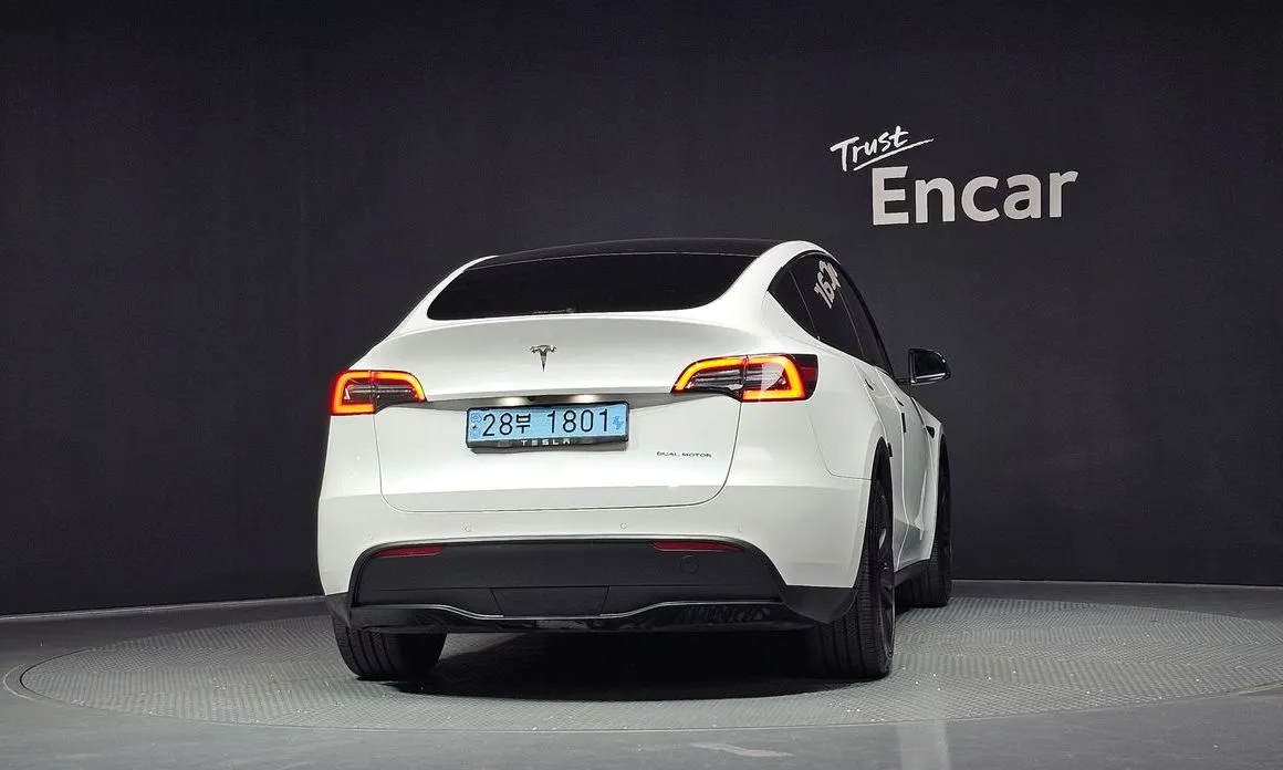 Tesla Model Y 2021 из KR, фото 4