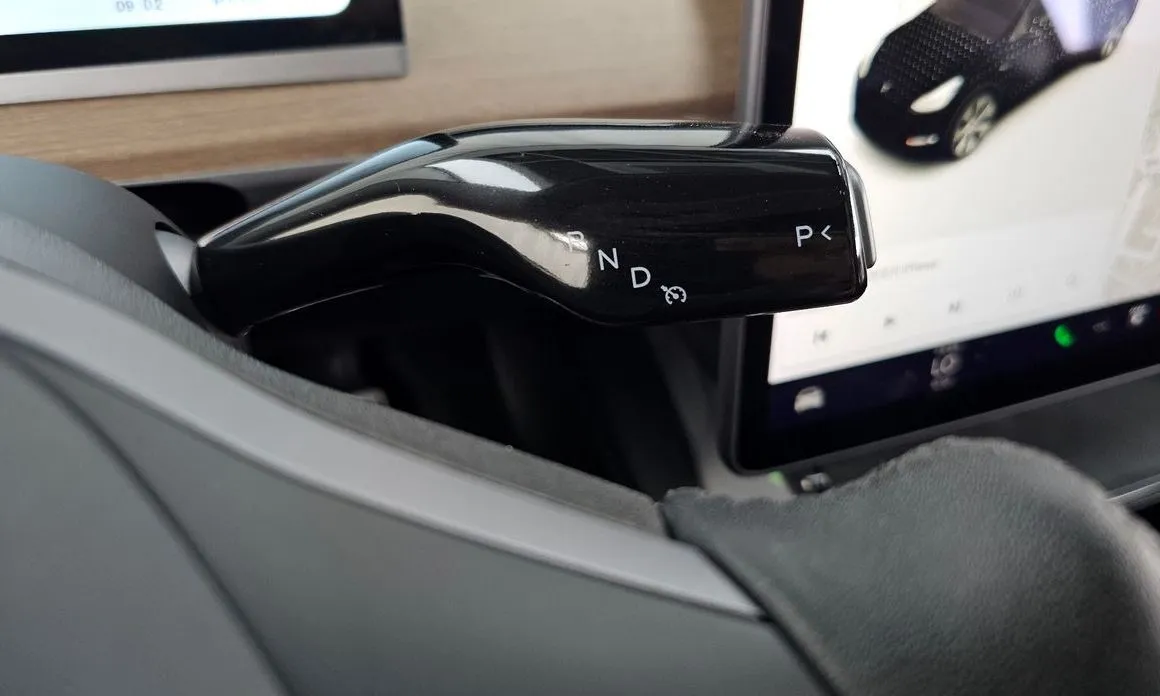 Tesla Model Y 2021 из KR, фото 2