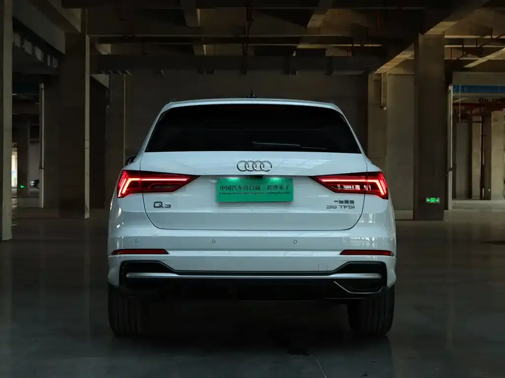 Audi Q3 — фото 6