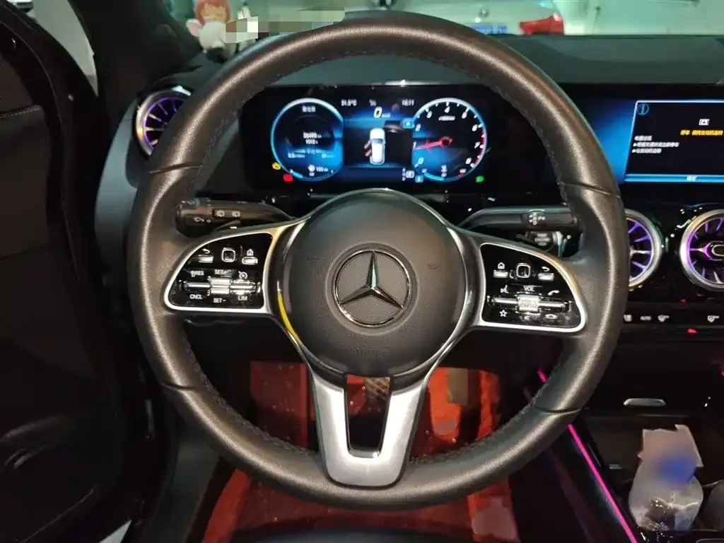Mercedes-Benz GLA — фото 10