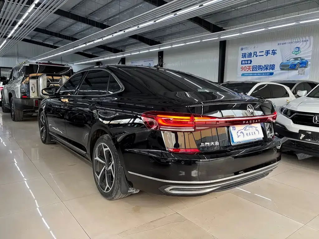 Volkswagen Passat — фото 4