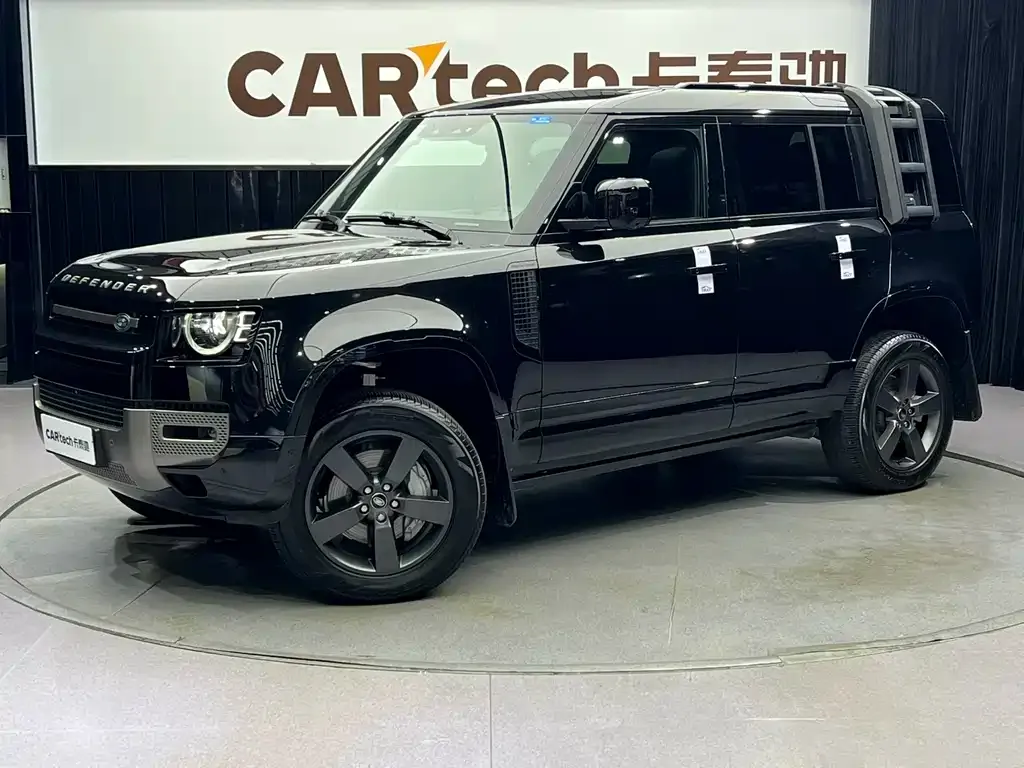 Land Rover Defender — фото 1