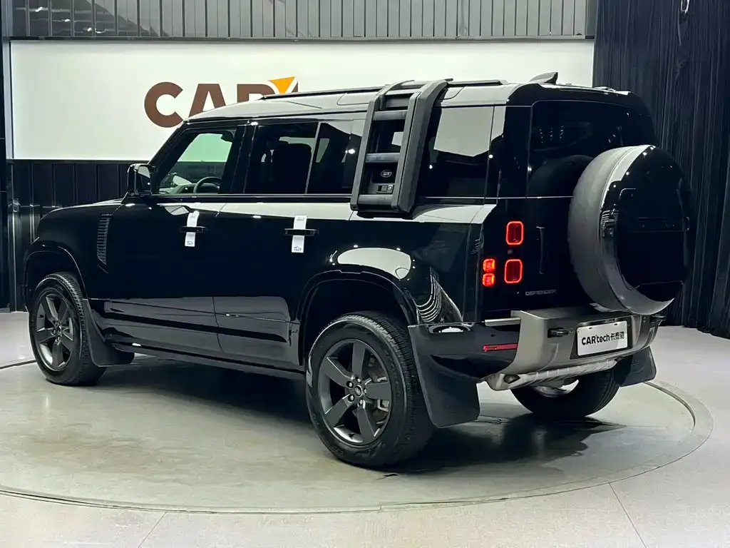 Land Rover Defender — фото 7