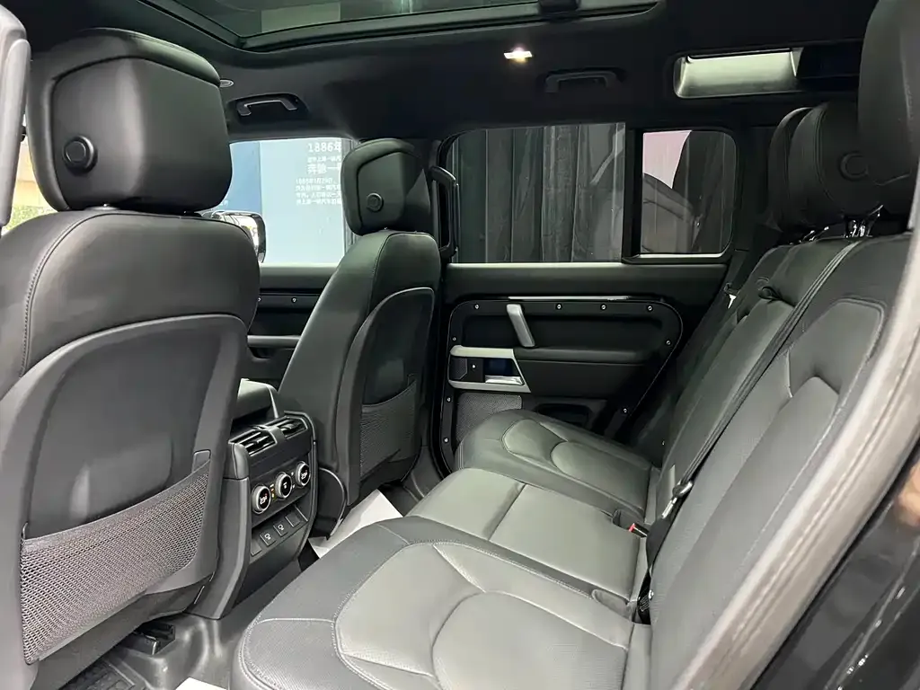 Land Rover Defender — фото 8