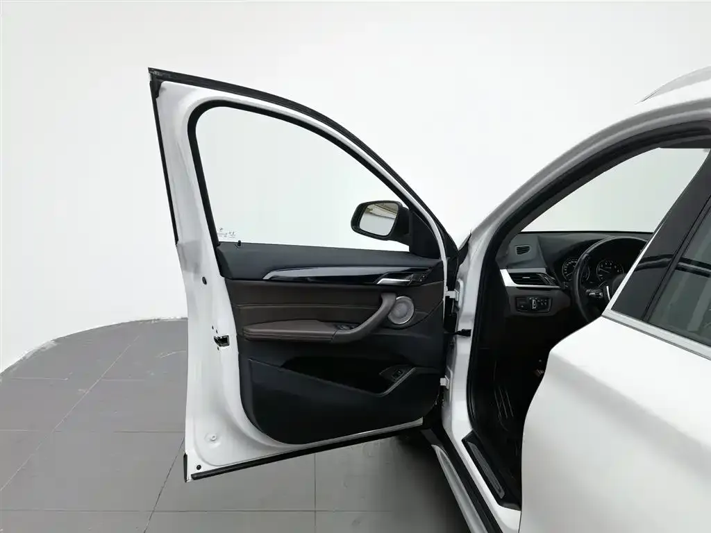 BMW X1 2021 из CN, фото 9