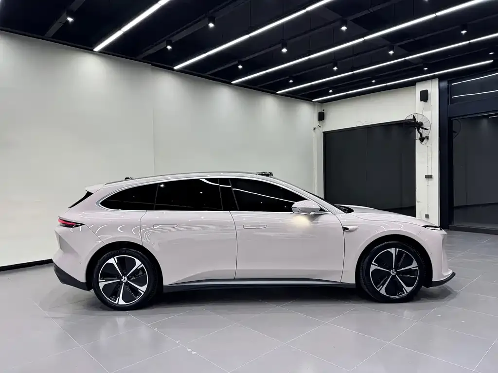 NIO ET5T — фото 7