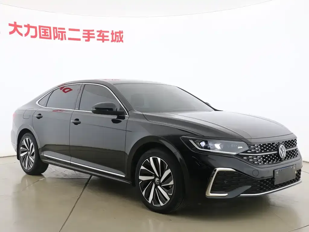 Volkswagen Passat — фото 8