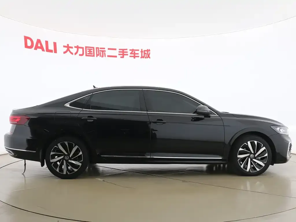 Volkswagen Passat — фото 2