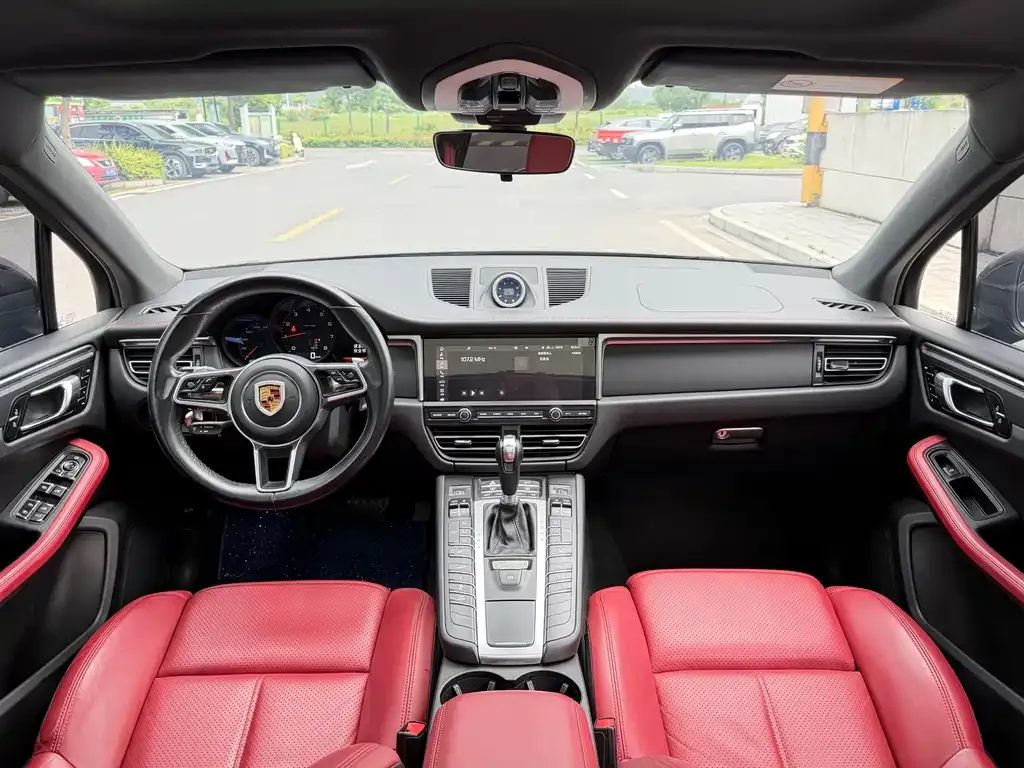 Porsche Macan 2021 из CN, фото 3