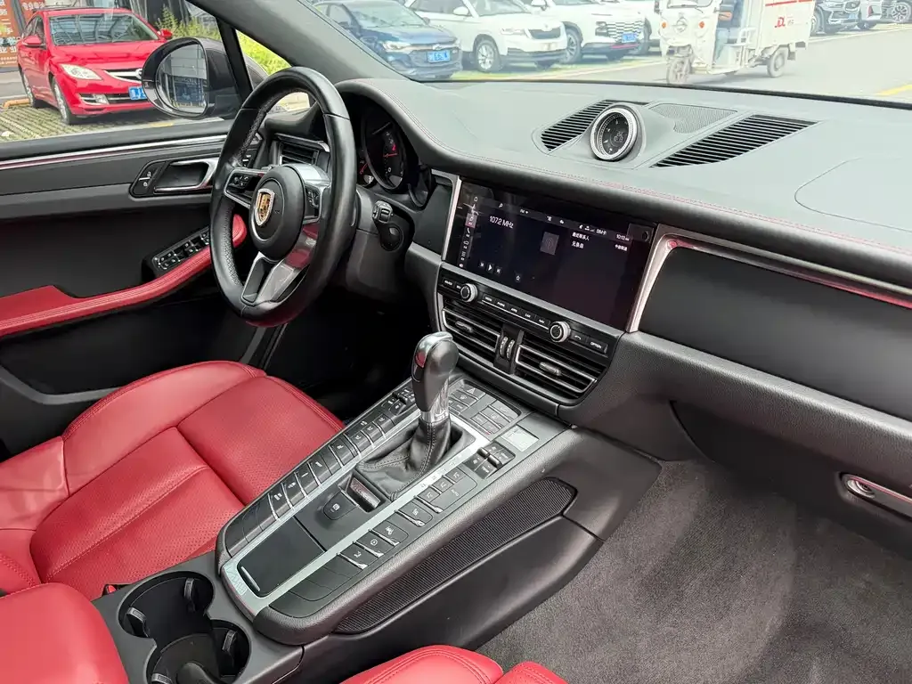 Porsche Macan 2021 из CN, фото 8