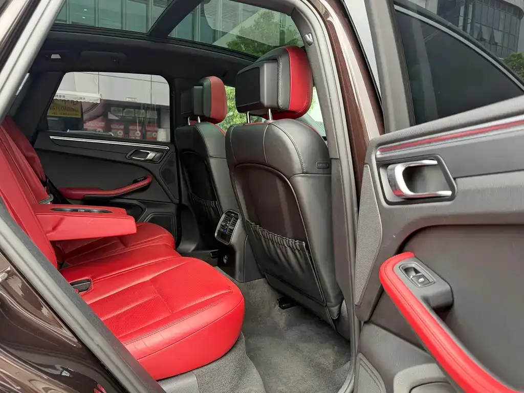 Porsche Macan 2021 из CN, фото 5