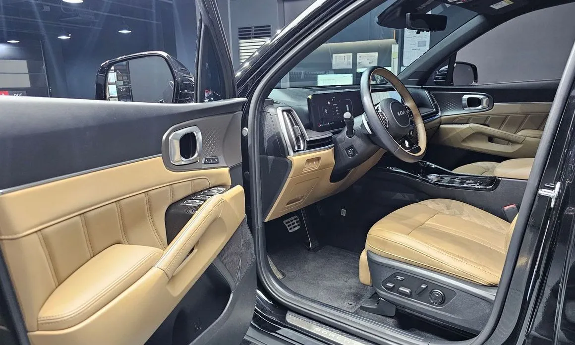 Kia Sorento — фото 7
