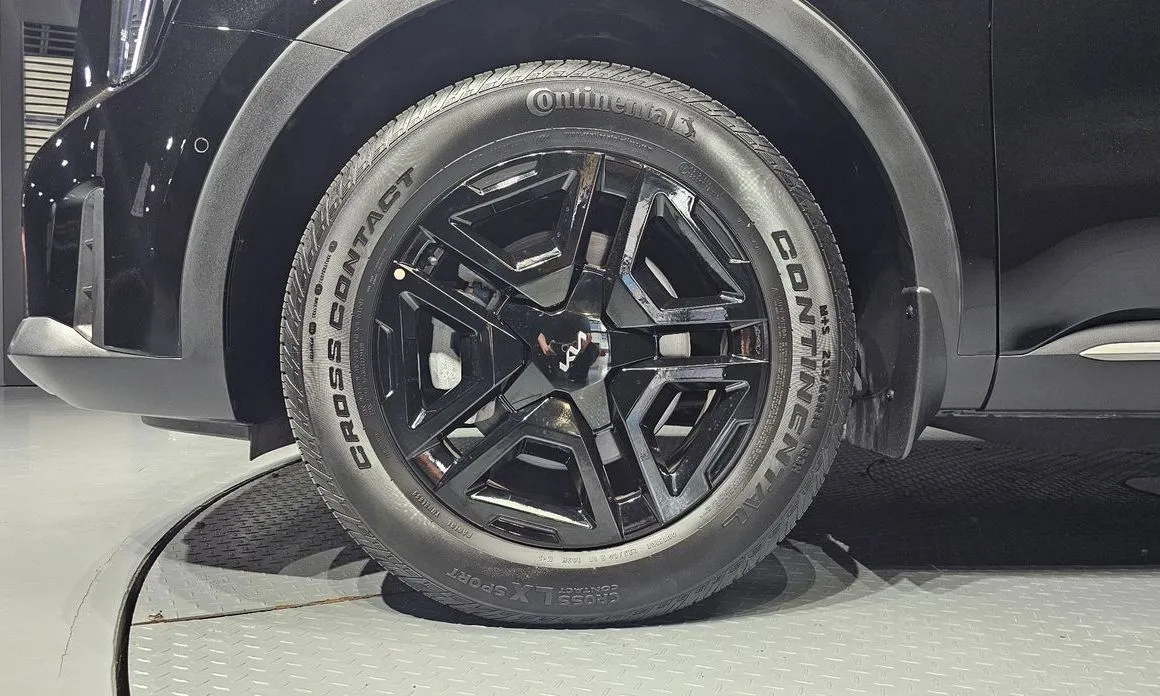 Kia Sorento — фото 6