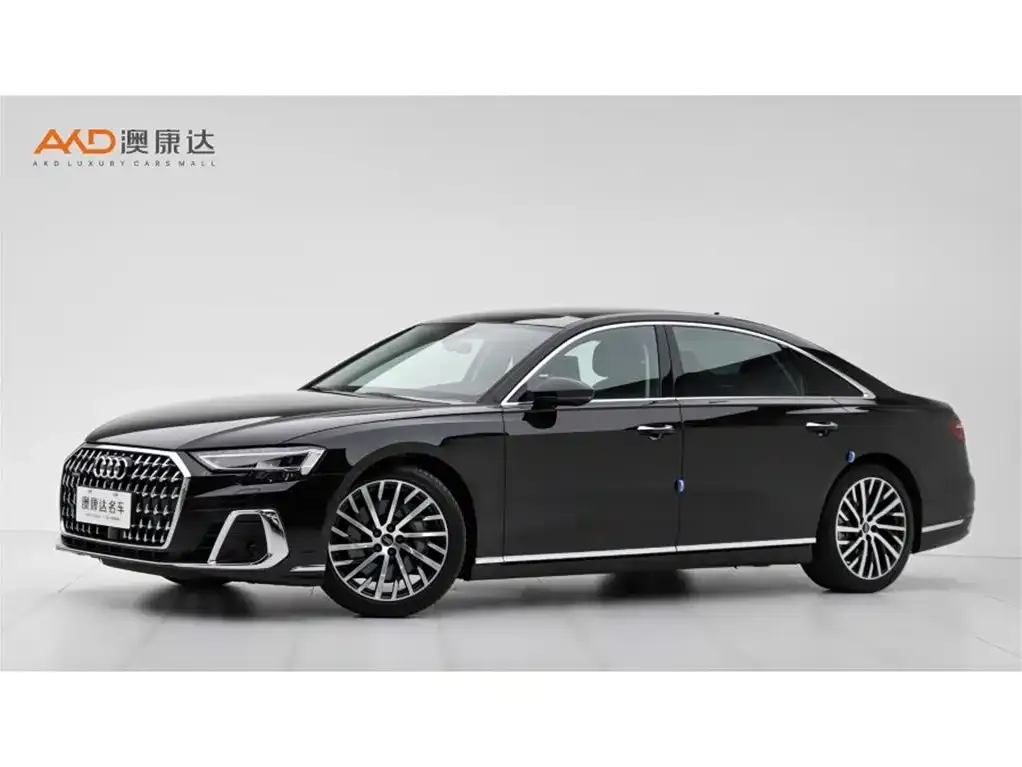 Audi A8 — фото 1