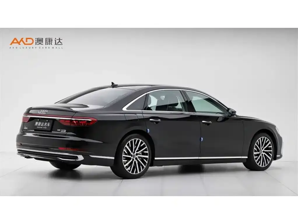 Audi A8 — фото 2