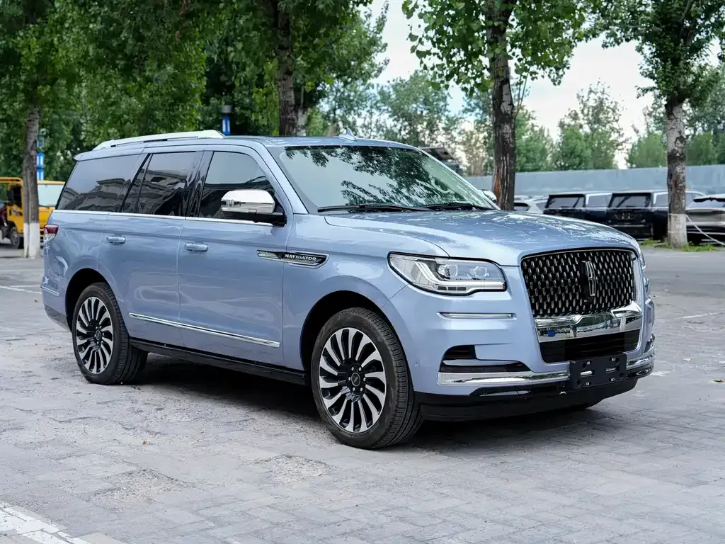 Lincoln Navigator — фото 9