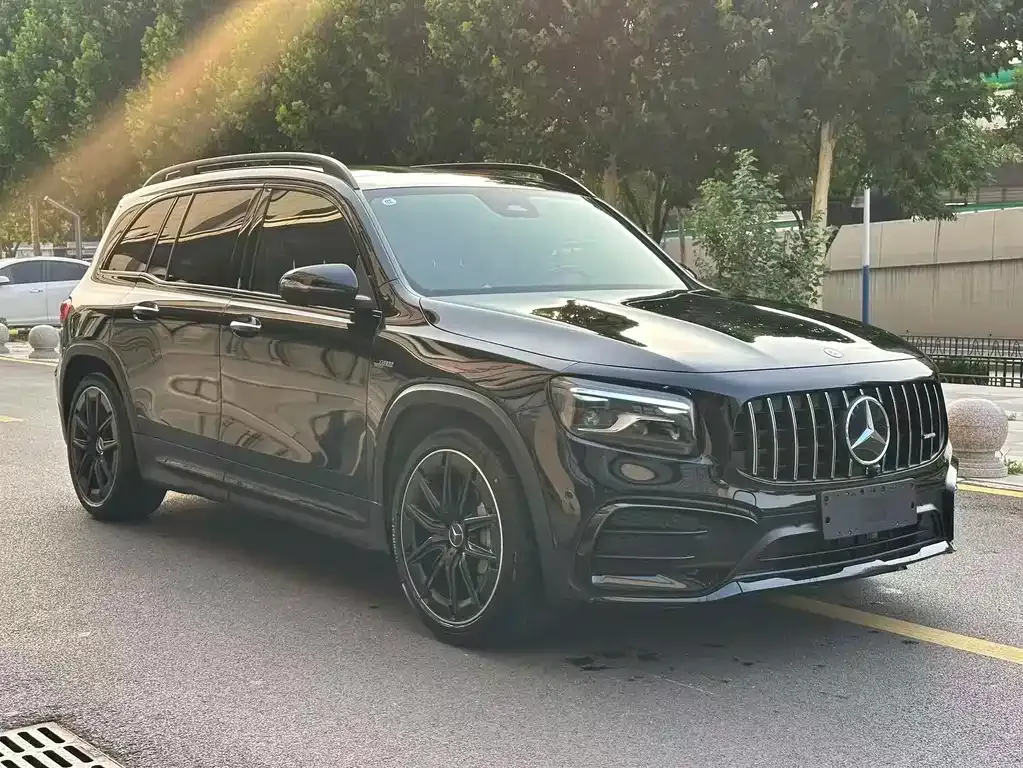 Mercedes-Benz GLB AMG — фото 6