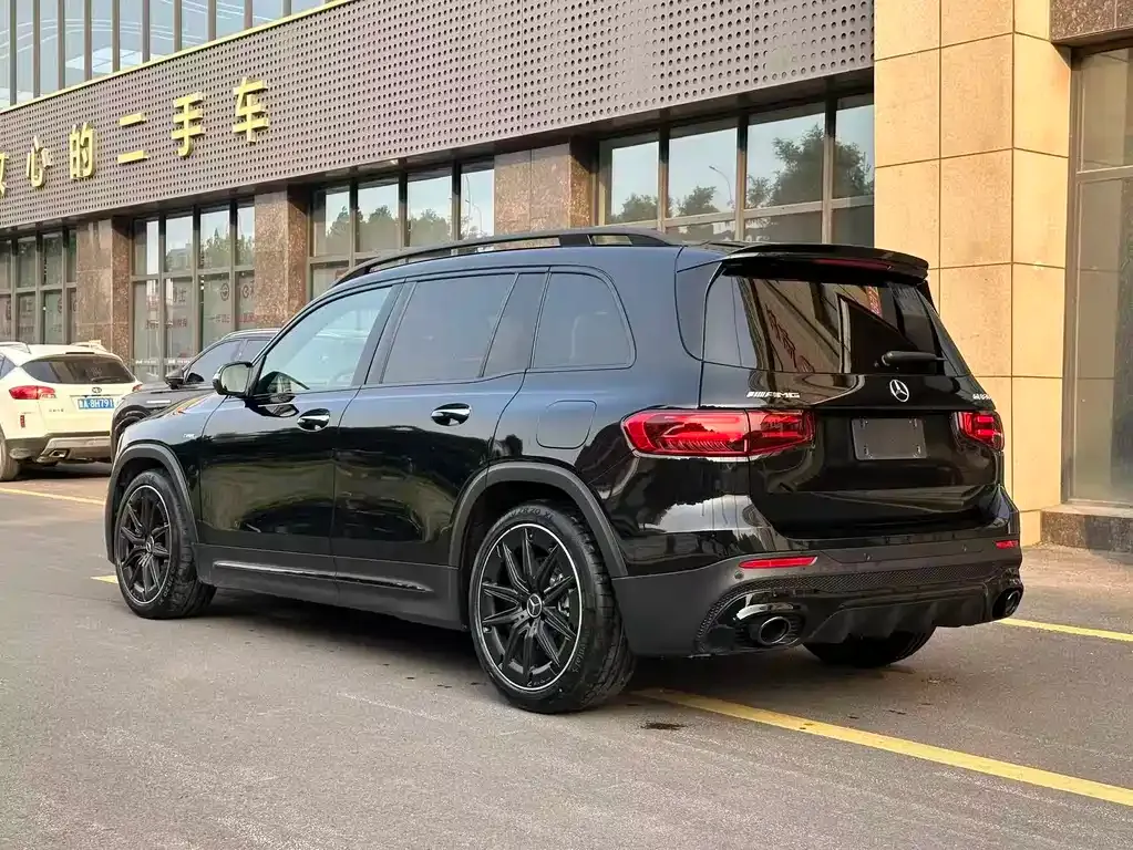 Mercedes-Benz GLB AMG — фото 5