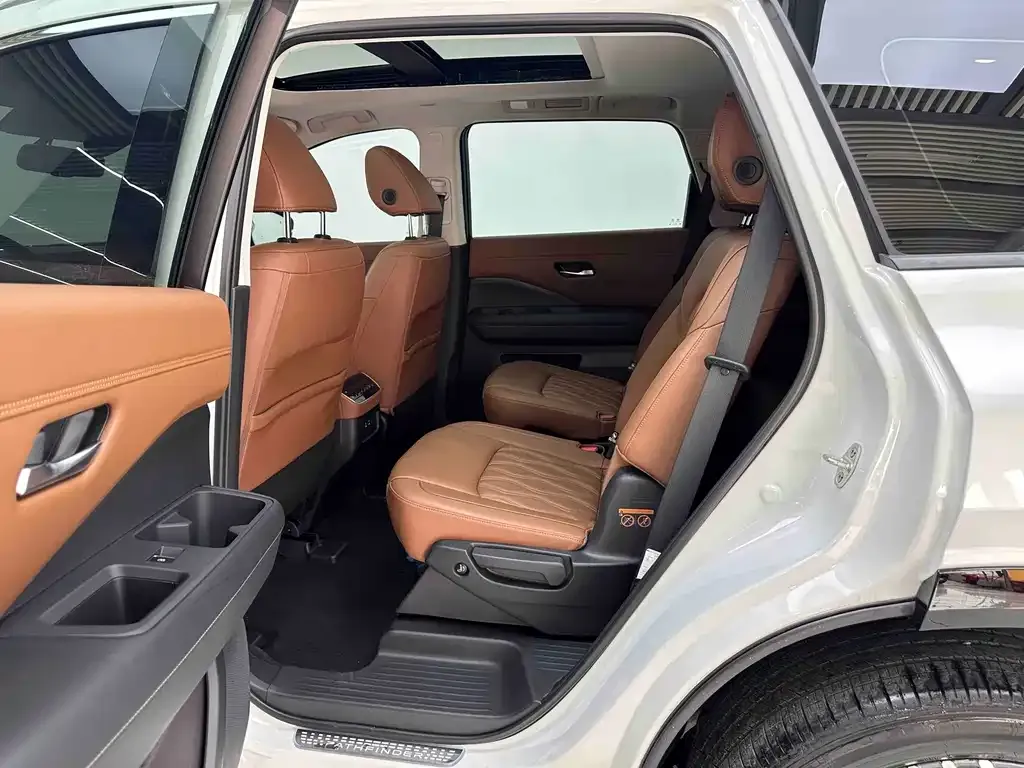 Nissan Teramont 2024 из CN, фото 6