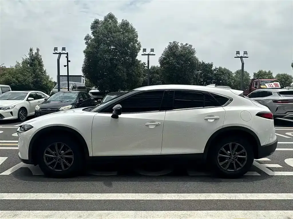 Mazda CX-4 — фото 8