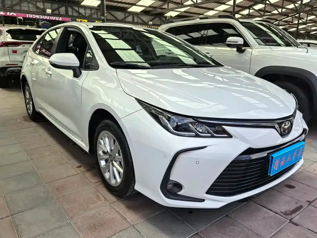 Toyota Corolla — фото 9