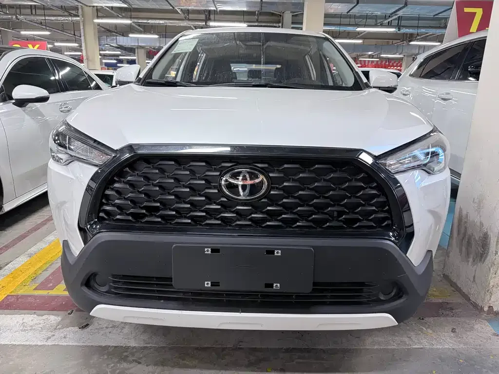 Toyota Corolla Cross — фото 10