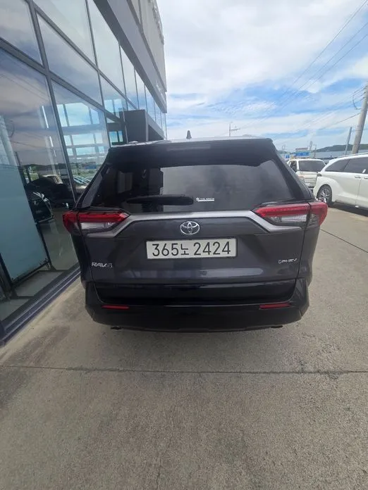 Toyota RAV4 2025 из KR, фото 3