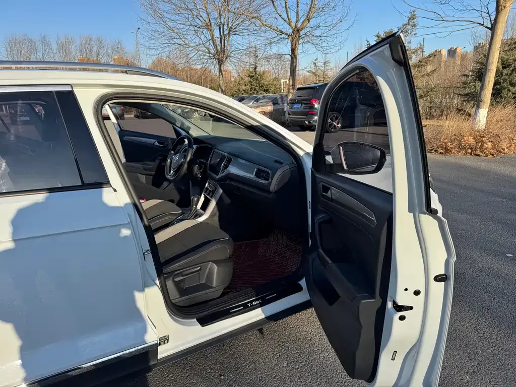 Volkswagen T-Roc 2021 из CN, фото 5