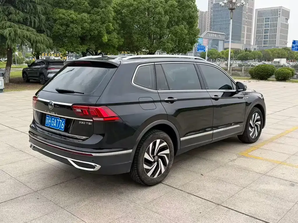 Volkswagen Tiguan L — фото 5