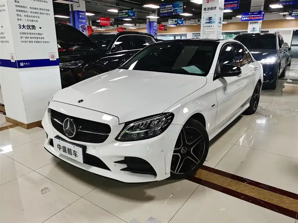 Mercedes-Benz C-Class — фото 1