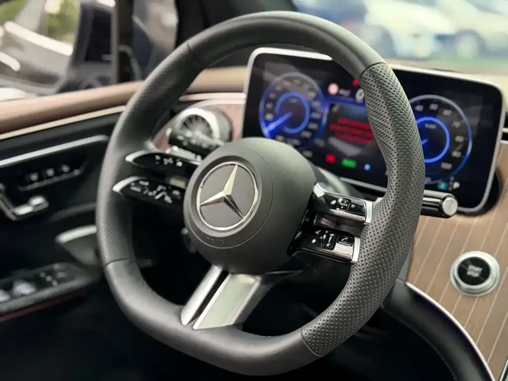 Mercedes-Benz EQE SUV 2023 из CN, фото 10