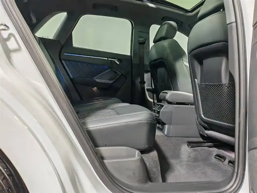 Audi Q3 2025 из CN, фото 5